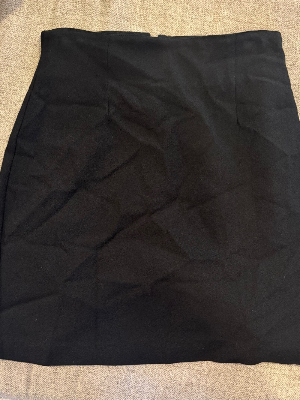 Vintage Virgin Wool Sleek Black Mini Skirt - Classic Straight Fit